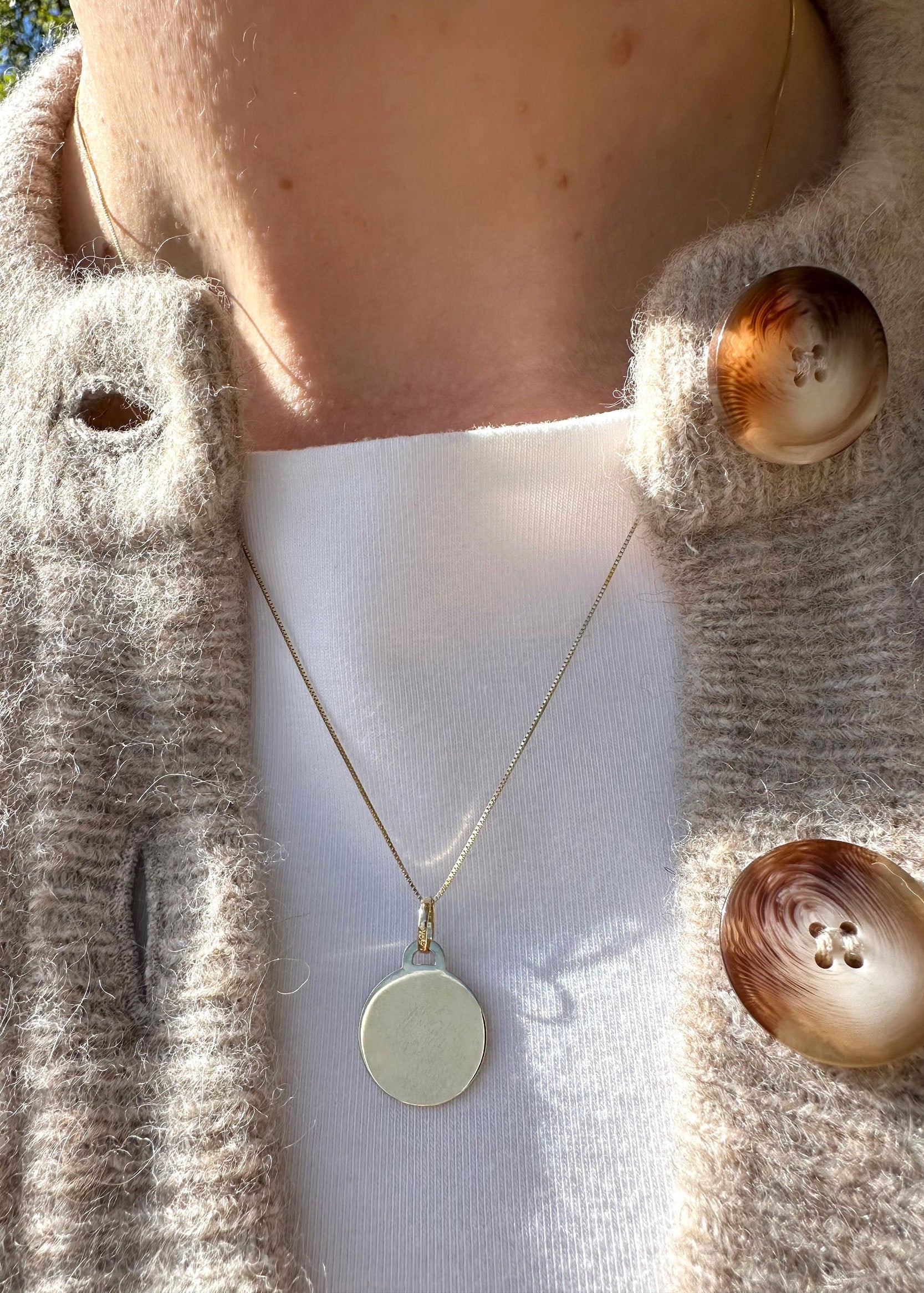 Villa Pendant (15mm) - 10k Gold